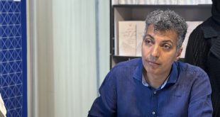 عکس‌| روز خاص عادل فردوسی‌پور کنار طرفدارانش