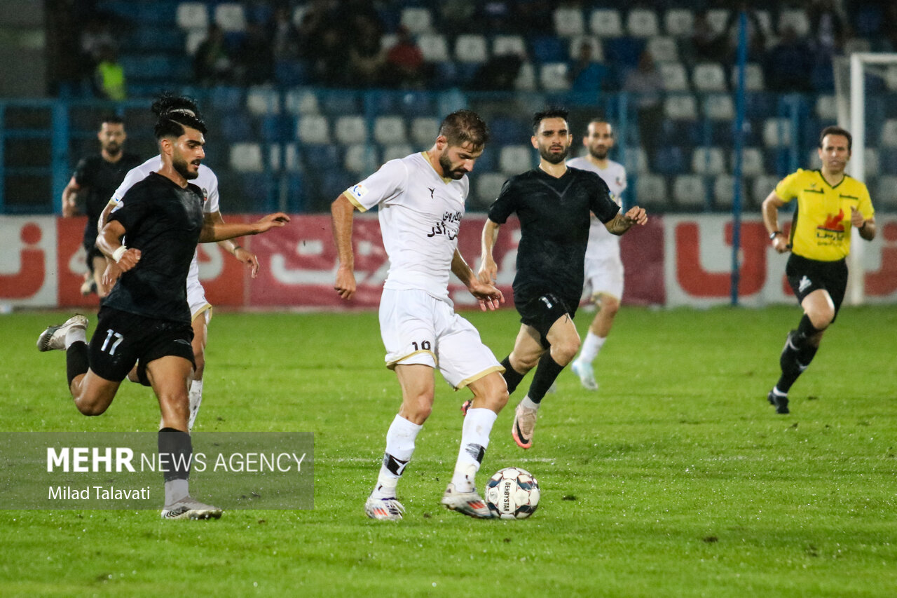 جدال مدعی‌ها در اصفهان/ تارتار و الهامی به دنبال اولین برد فصل