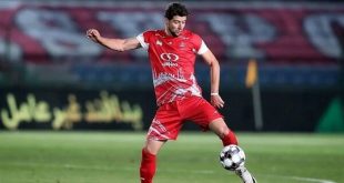 اعتراض دسته جمعی بازیکنان پرسپولیس به داور بازی با استقلال - دانشجو | اخبار ایران و جهان 1 اعتراض دسته جمعی بازیکنان پرسپولیس به داور بازی با استقلال