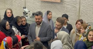 بزرگترین شهاب سنگ آهنی ایران در موزه برج آزادی