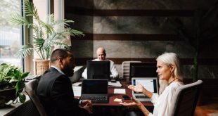 چطور مشاور مالی شویم: مشاور مالی شدن در ۷ گام_دانشجو 13 چگونه مشاور مالی شویم: مشاور مالی شدن در ۷ گام